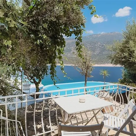 Club Capa 3* Kaş