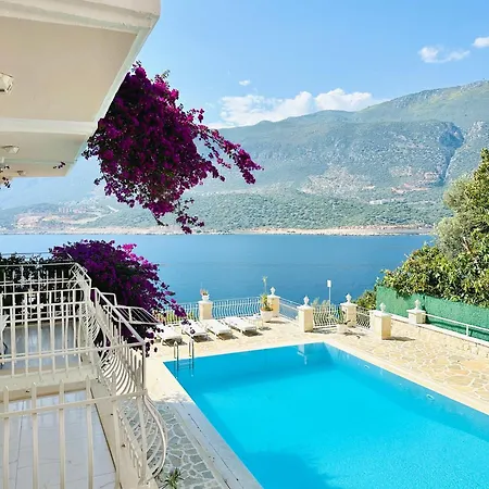 Hotel Club Capa 3*