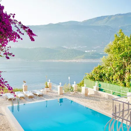 Club Capa Hotel 3*