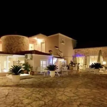 Club Capa Hotel 3*