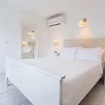 ホテル クラブ シャパ 3*